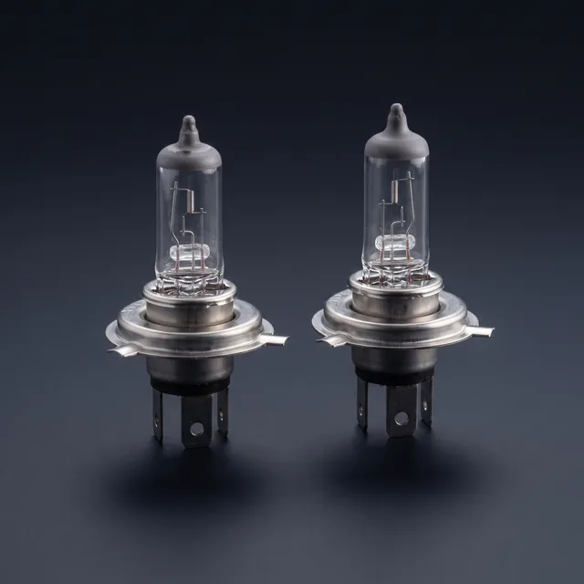 Pair of new halogen bulbs